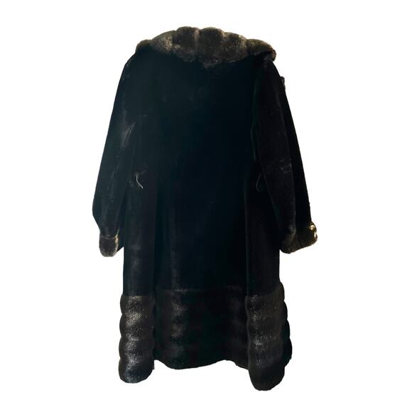 Vintage Brown Borgazia by Sportowne Long Fur Coat | Size 16 - Picture 2 of 13